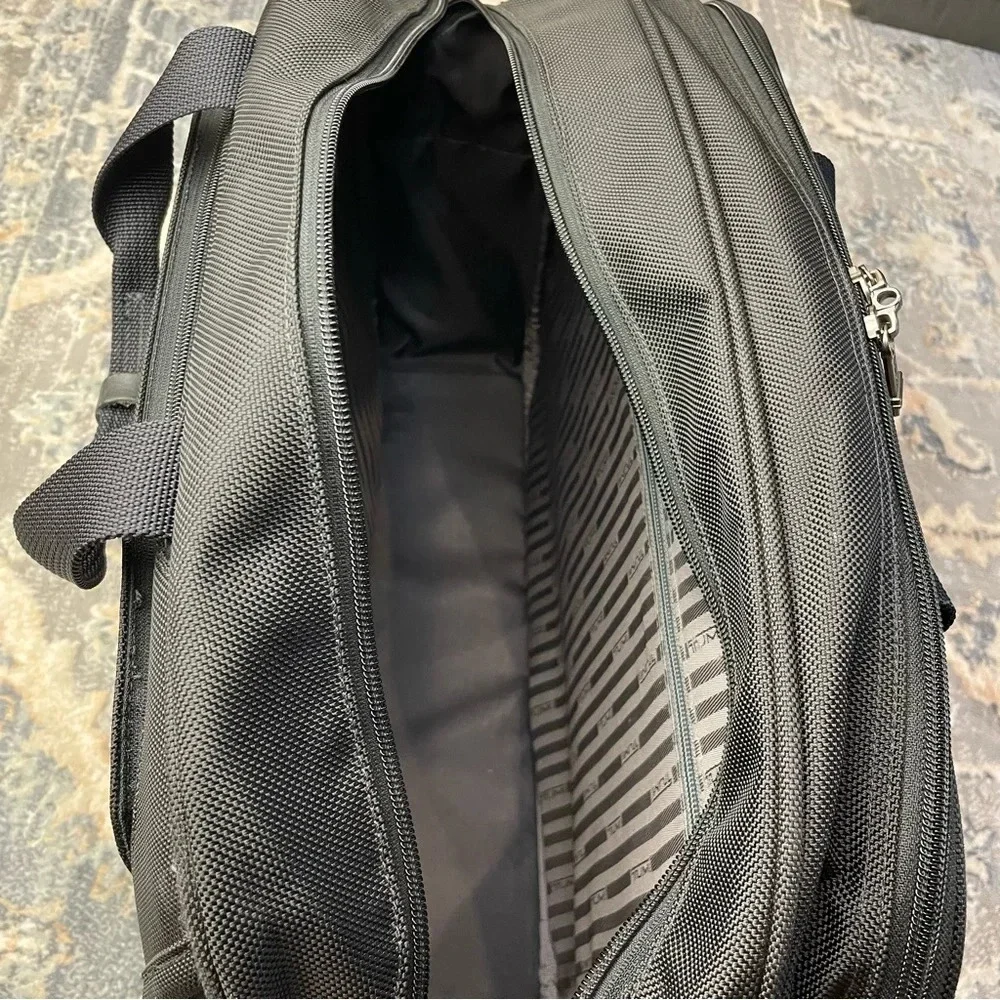 Tumi ballistic nylon boarding case